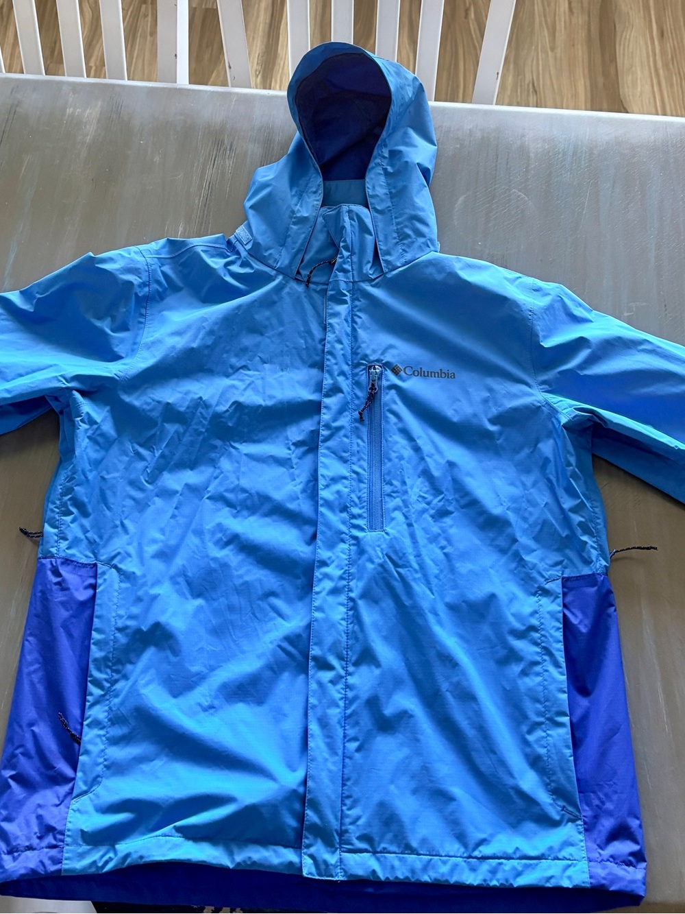 Columbia Men’s Blue Hooded Rain Jacket